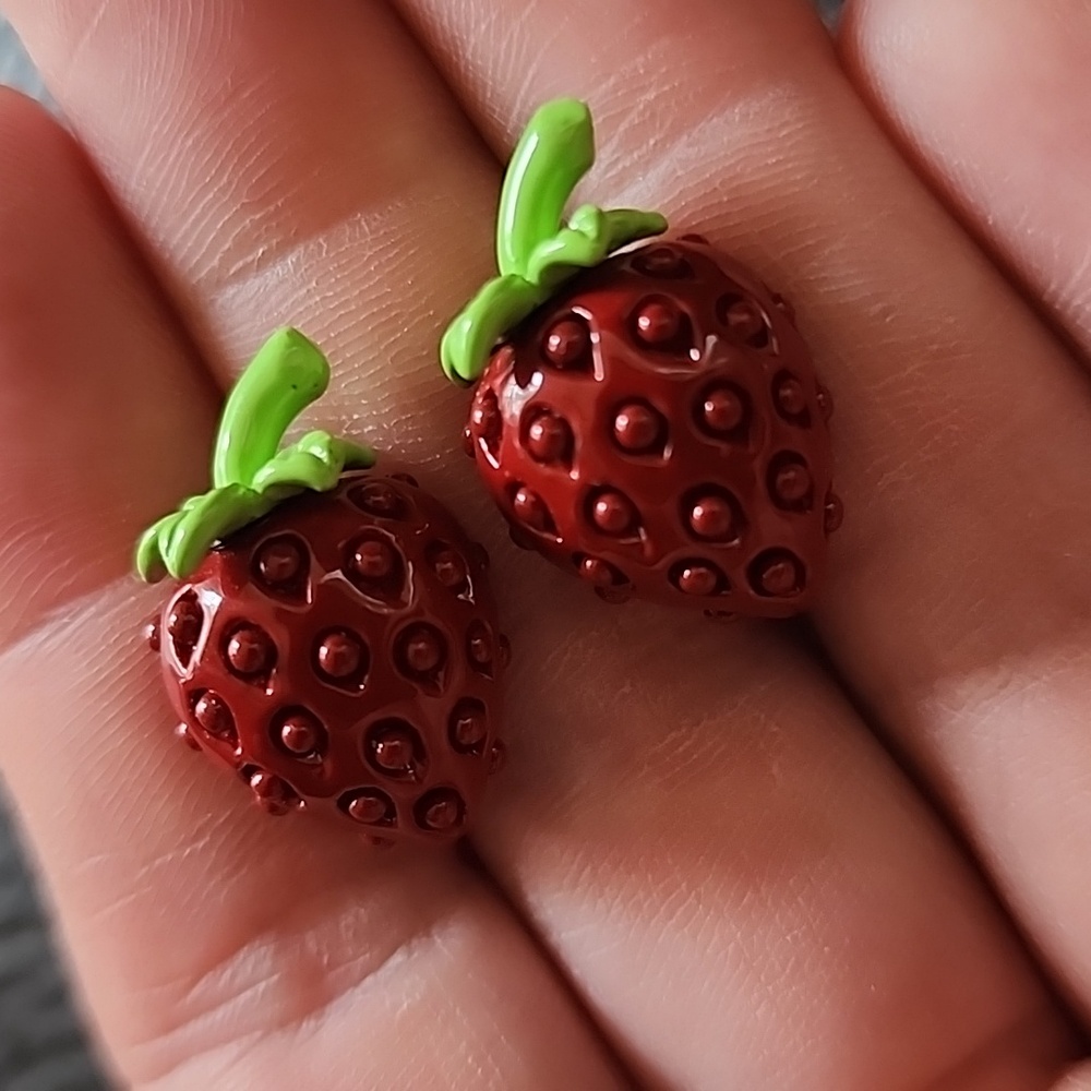 VTG Strawberry Shaped Cufflinks - Picture 2 of 8